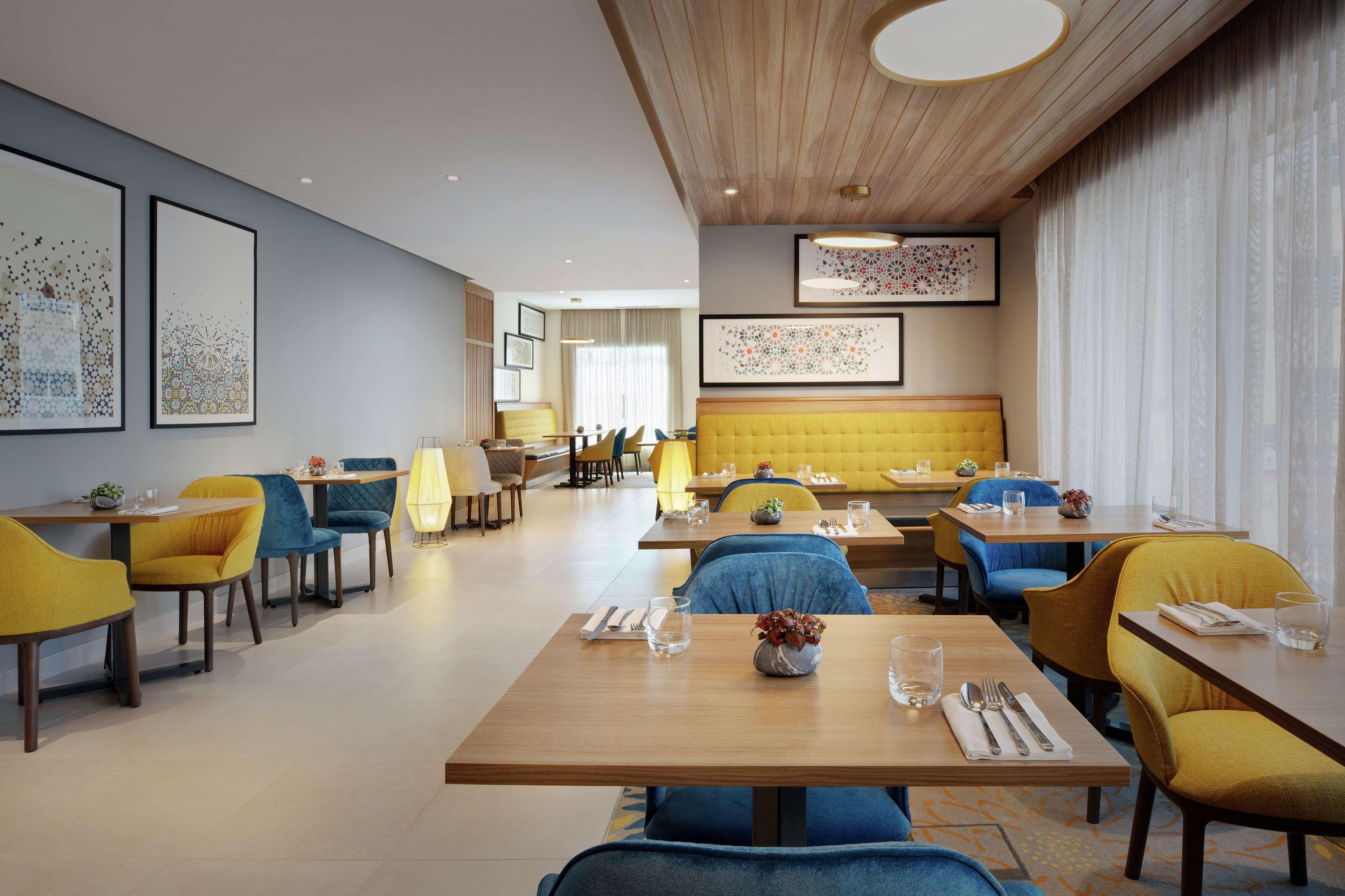 Hampton By Hilton Dubai Al Barsha Hotel Bagian luar foto