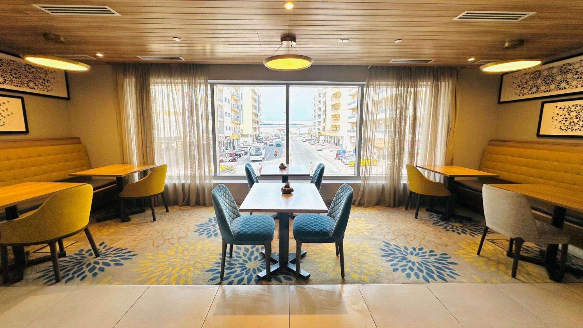 Hampton By Hilton Dubai Al Barsha Hotel Bagian luar foto